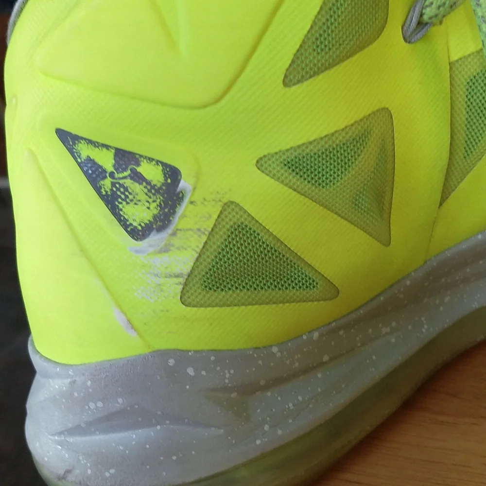 NIKE SNEAKERS! - Picture 11 of 14